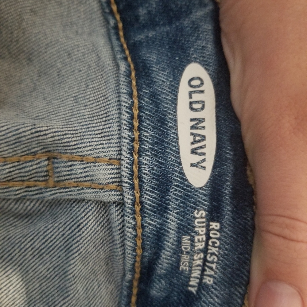 Old Navy ripped Jeans, mid-rise,size 10